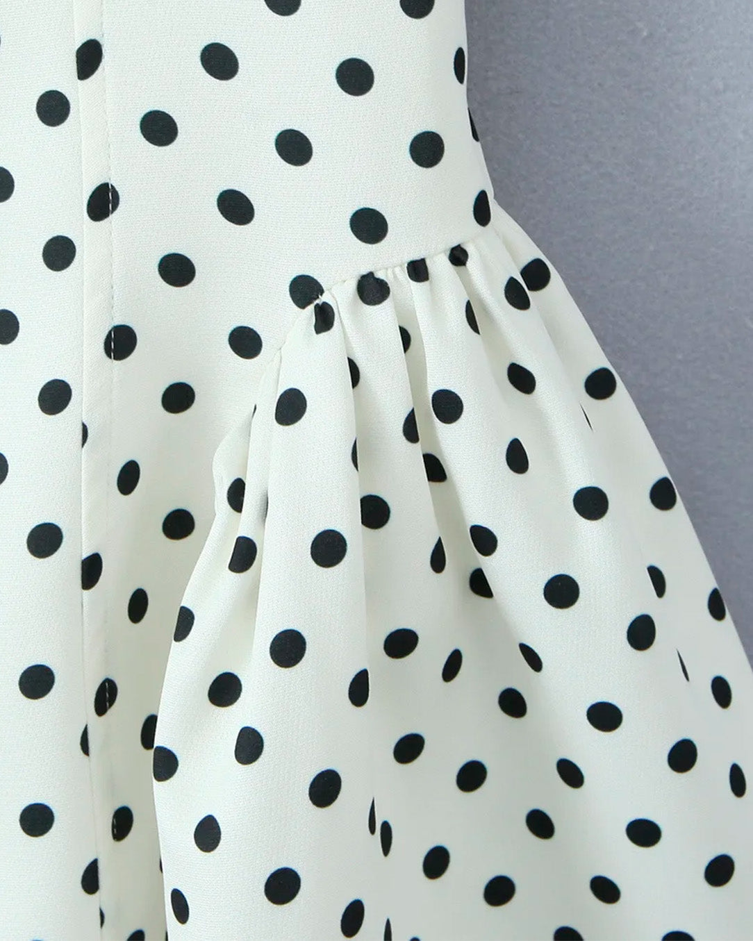 Vestido Mini Poá Frente Única