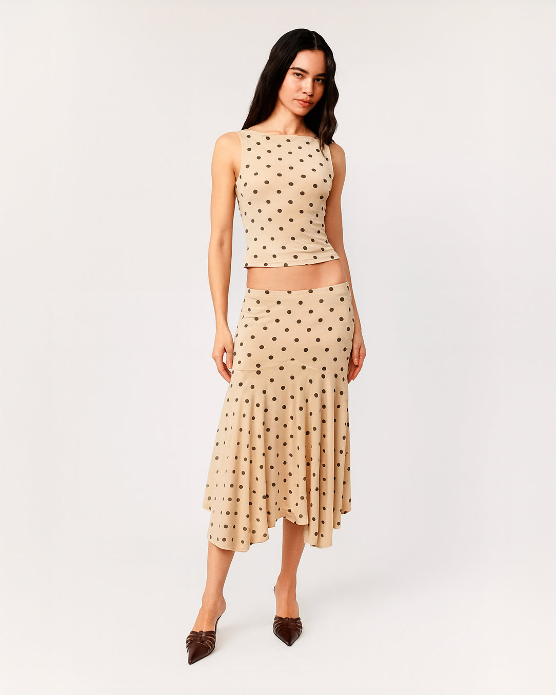 Conjunto Blusa e Saia Bege de Bolinhas