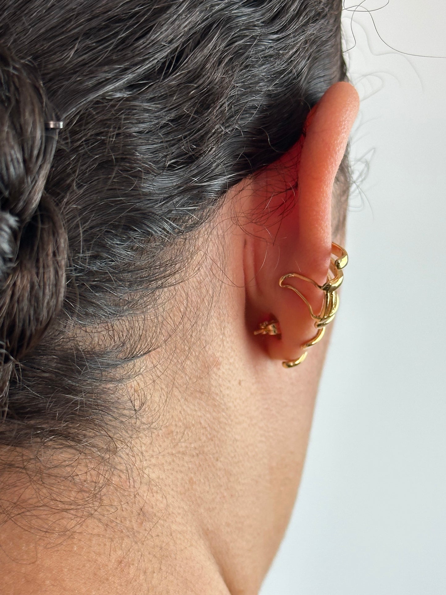 Brinco Ear Cuff String Dourado